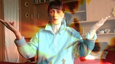 Laura tvrdí, že sa rozpráva s Bohom. Zničila život už niekoľkým rodinám