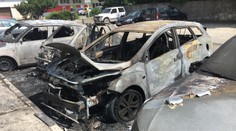 Výpalníci v Bratislave použili praktiky mafiánov z 90. rokov. Do tla zhoreli štyri autá
