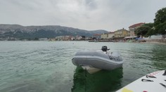 Z mora pri chorvátskom ostrove Vis vytiahli 15 ton odpadu. Našli tam bicykle aj vojenskú výzbroj