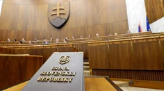 Prijatie Ústavy SR pripomína štátny sviatok, rokovania sa začali v auguste 1992