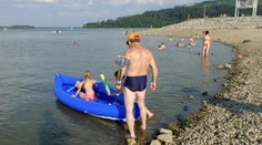 Nešťastie na Oravskej priehrade: Rybár skočil  z člna do vody a už sa nevynoril