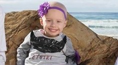 Dievčatko, ktoré trpí rakovinou, nevpustili do kina. Dôvod rozzúril ľudí