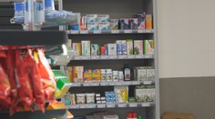 Lieky proti bolesti predávajú v supermarketoch už aj v Česku. Pozreli sme, ako je to u nás