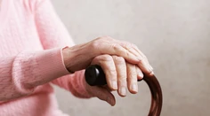 Žena (99), ktorá prežila útok nacistov aj letecké nešťastie, porazila koronavírus