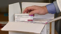 Na Slovensko sme nedoviezli šaržu vakcíny od AstraZeneca, ktorú stiahli v Rakúsku