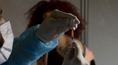 Po nedostatku vakcín je tu ďalší problém. Pre nevhodné striekačky sa vyhodili stovky dávok očkovacej látky