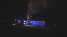 V Belušských Slatinách horel hotel. Podľa miestnych ho ktosi zapálil