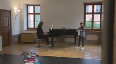 Z hudobných nástrojov stále cítiť zápach spáleniny. Umelecká škola v B. Štiavnici si zvyká na nové priestory