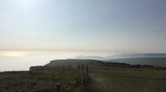 Záhadný chemický oblak vystrašil Angličanov, ošetrili vyše 150 ľudí