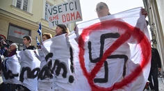 Bratislavou pochodovali antifašisti: NIE extrémizmu musí byť počuť