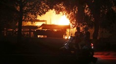 Ohnivé peklo v Grécku: Hlásia najmenej 74 obetí, niektorí nestihli ujsť a uhoreli v autách