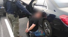 Syn kontroverzného podnikateľa v putách: Polícia zaistila drogové laboratórium a množstvo zbraní