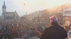 Tisícky ľudí  si v Žiline a Prešove koncertom uctili pamiatku Jána Kuciaka a jeho priateľky