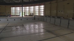 Plaváreň v Šali chátra aj po miliónovej rekonštrukcii. Zisťovali sme, kto je za tento stav zodpovedný