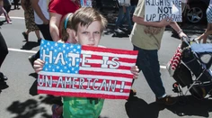Na Trumpa sa za protimoslimské videá zvalila vlna kritiky z médií