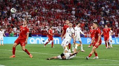 VIDEO: V skupine C zostal čierny Peter Srbom. Dánom na postup stačili tri remízy, v play off vyzvú domácich