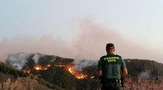 Pri požiari na španielskom dovolenkovom ostrove evakuovali tisíc ľudí