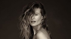 Adam Levine sa pochválil snímkou tehotnej manželky. Hore bez!