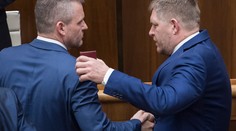 Premiér Pellegrini sa necíti byť bábkou Roberta Fica