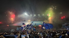 V Neapole pokračujú veľkolepé oslavy titulu. Pod Vezuvom vypukla erupcia radosti