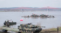 Cvičenie NATO v Poľsku poznačila tragická nehoda. Jeden vojak zomrel, ďalší je v kritickom stave