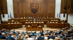 Klamú alebo neklamú politici?