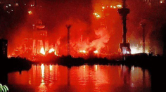 Prístav v Sevastopole bol po ukrajinskom útoku v plameňoch, hlásia 24 zranených