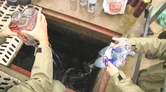 Colníci pri ukrajinskej hranici zhabali sto litrov alkoholu. Všetko vyliali do čističky odpadu