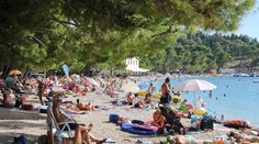 Na chorvátskych plážach vyčíňajú zlodeji. Polícia radí, ako sa pred nimi chrániť