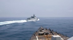 VIDEO: Nebezpečný manéver v Taiwanskom prielive. Čínska loď križovala dráhu amerického torpédoborca