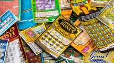 Majiteľ trafiky ukradol zákazníčke výherný žreb, na letisku ho zadržala polícia