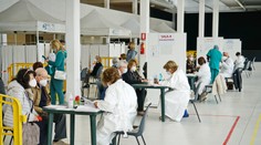 Muž sa dal zaočkovať proti covidu 10-krát za jeden deň. Odborníkov najviac nahneval dôvod