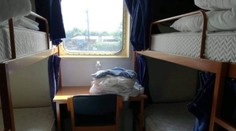 Slováci išli pracovať do Volkswagenu v Nemecku. Ubytovanie, ktoré dostali, prirovnávajú k väzeniu