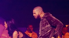 Erotický tanec a holé prsia. Rihanna to na turné poriadne roztočila