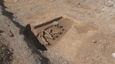 V centre Nitry objavili hrob starý tisícky rokov. Podľa archeológov ho v minulosti niekto vykradol