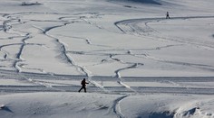 Sneženie a lavíny zastavili dopravu medzi Talianskom a Rakúskom