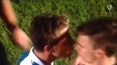 Hráč netradične ukončil hádku na ihrisku. Bozkom!