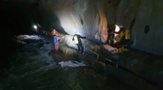 Dráma so šťastným koncom. Rodinu, ktorá ostala uväznená v jaskyni v Slovinsku, sa podarilo zachrániť