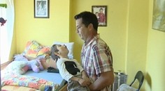 Chlapček po pôrode takmer zomrel. Pochybiť mali lekári