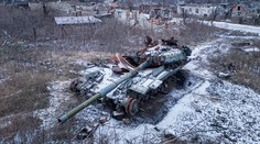 Británia dodá Ukrajine bojové tanky, Rusko ju pred tým varovalo