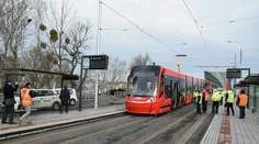 Prvá jazda: Po viac ako 50 rokoch sa vrátila električka do Petržalky