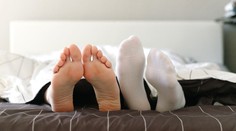 Spávate s ponožkami alebo bez nich? Zisťovali sme, čo sa zmení, ak si ich natiahnete