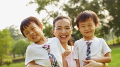 Čína nepovolí párom ľubovoľný počet detí