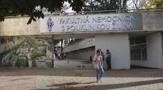 V žilinskej nemocnici čakajú pacienti na operáciu aj roky. To by sa malo vďaka miliónom od vlády zmeniť