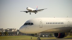 Experti uskutočnili test, má znepokojujúce výsledky. Komerčným lietadlám hrozí útok hackerov