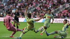 VIDEO: Messi opäť ukázal svoju genialitu. Bol pri všetkých 6 góloch Miami pri výhre nad NY Red Bulls