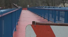 Postavili lávku, ktorá nikam nevedie. Ľudia na Považí len krútia hlavou