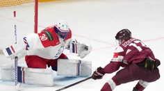 Lotyšom vyhovuje rola outsidera, Česi dnes ťahali za kratší koniec. Severské derby rozlúskli nájazdy