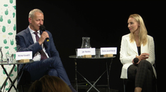 Kandidáti sa nezhodli ani na tom, či na Námestie SNP v Banskej Bystrici patrí smetný kôš (predvolebná debata)