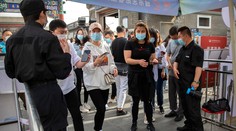 Čína zaznamenala 28 nových prípadov koronavírusu, väčšinu z nich v Pekingu